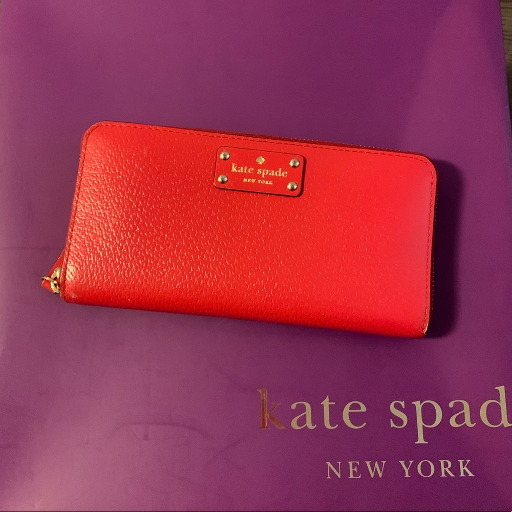 Kate Spade Zip Around Wallet